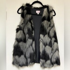 Love by Design Women’s Black/White/Gray Faux Fur Open Vest Size XS